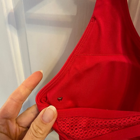 Lorna Jane size small Red bra - Picture 3 of 3